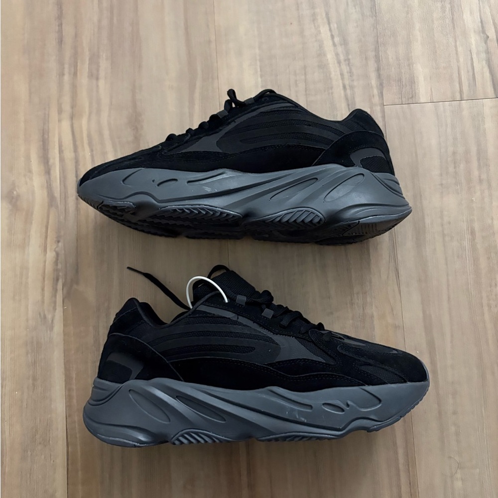 Yeezy Boost 700 v2 “Vanta”